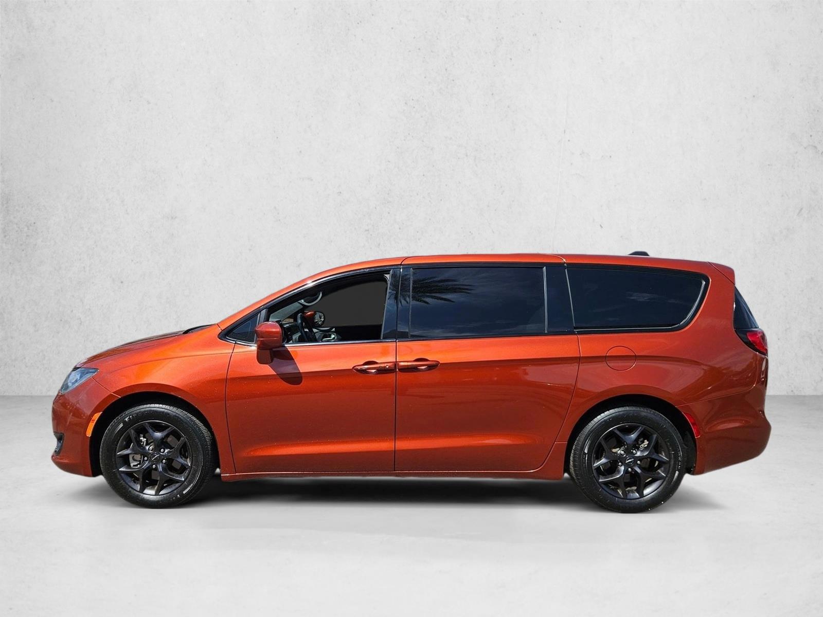 Thumbnail: 2018 Chrysler Pacifica - 2