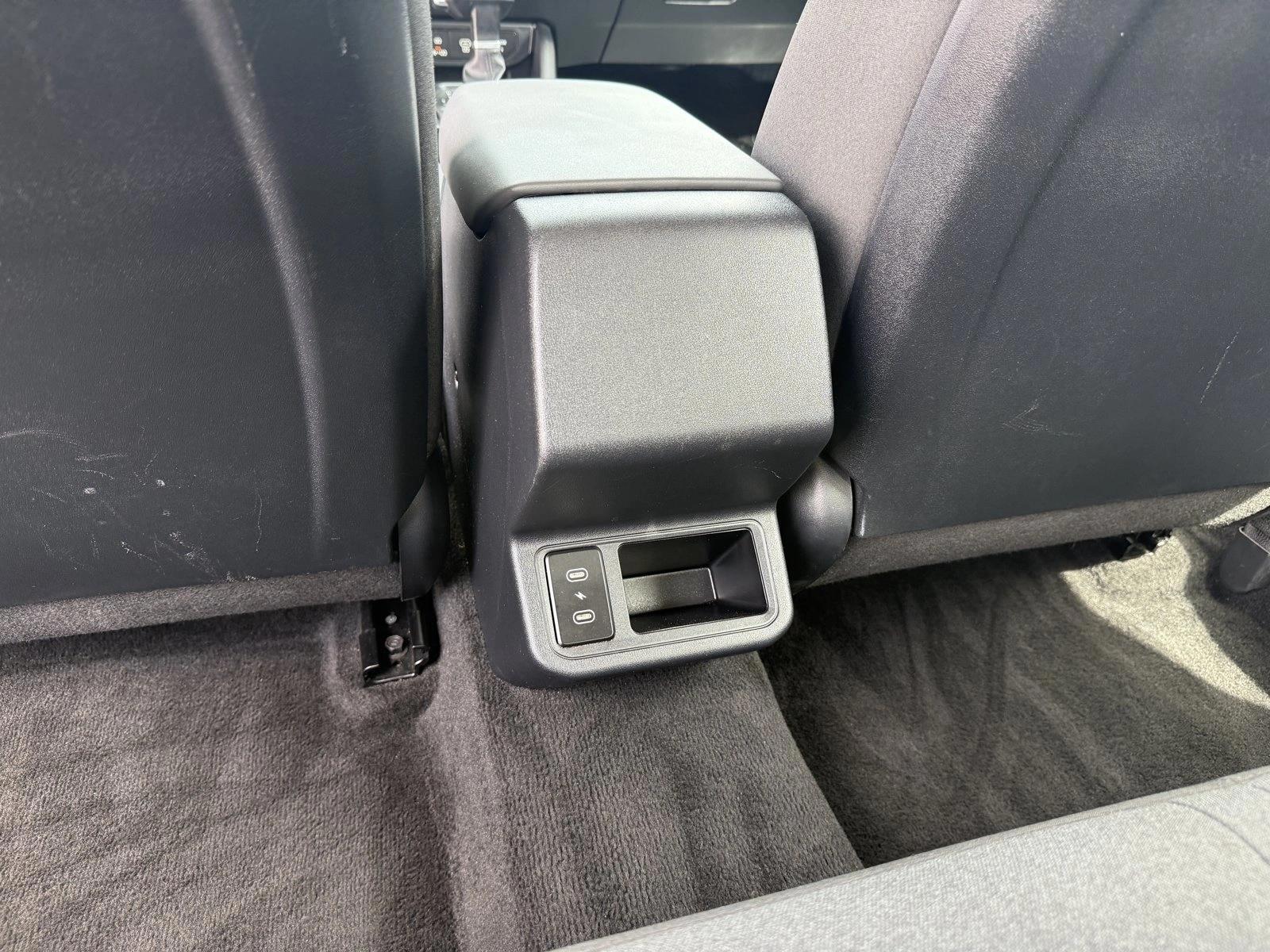 2025 Kia K4 LXS - Photo 24