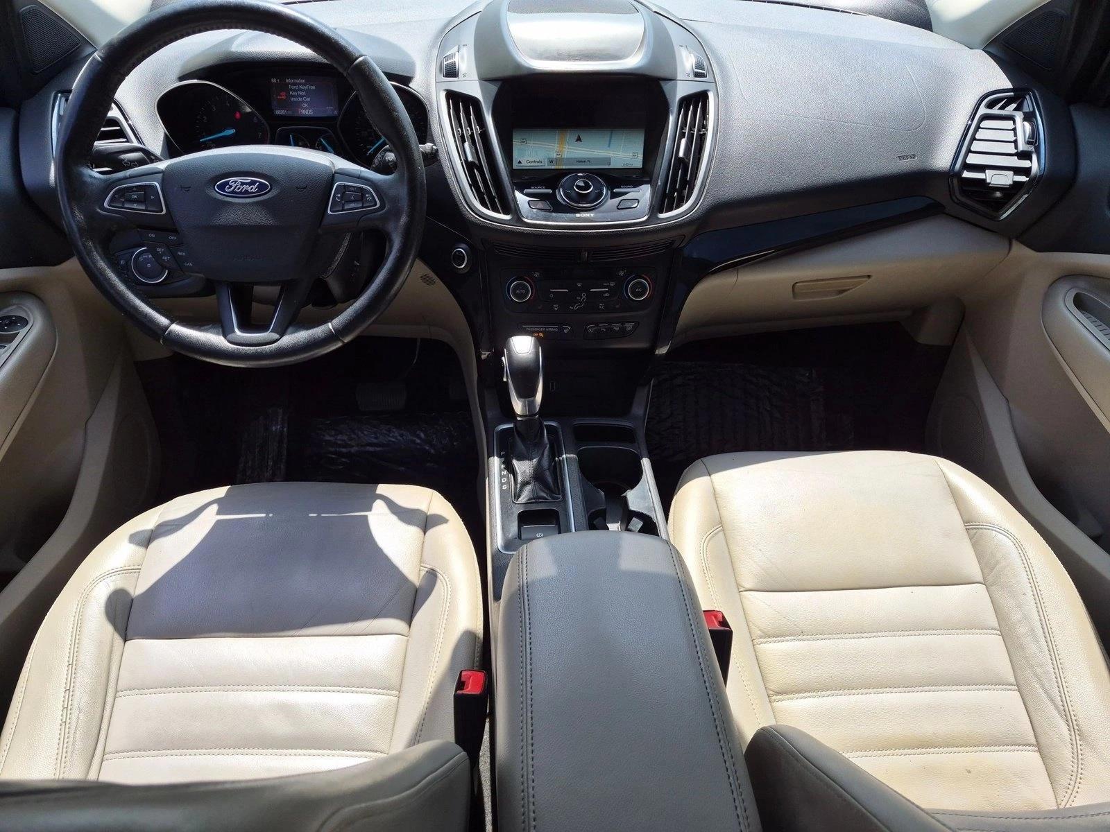 Thumbnail: 2019 Ford Escape - 3