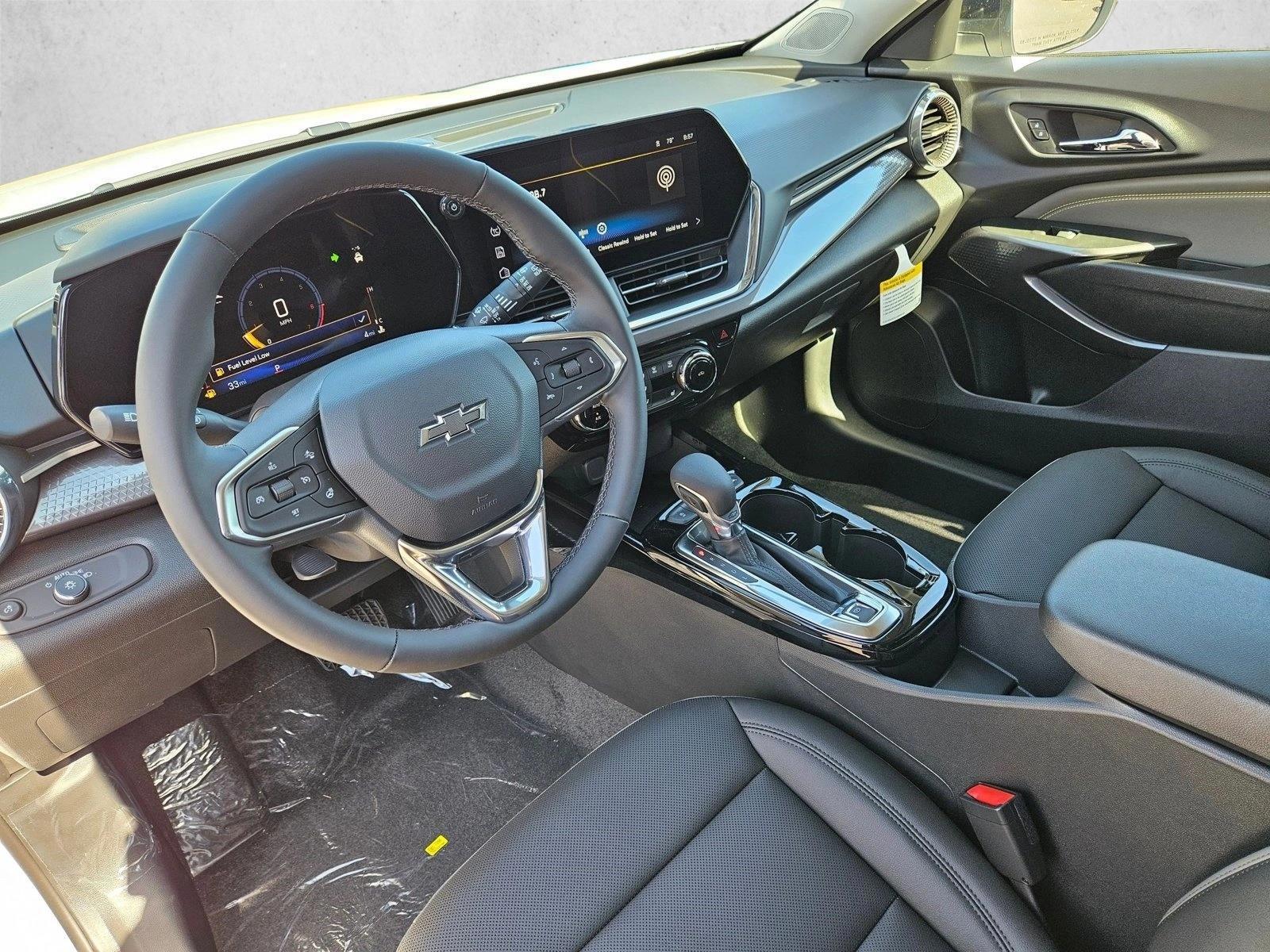 Thumbnail: 2026 Chevrolet Trax - 3