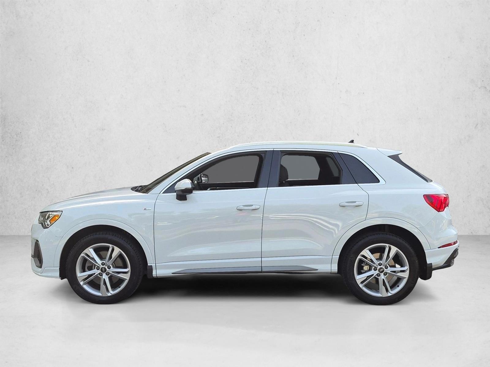 Thumbnail: 2022 Audi Q3 - 2