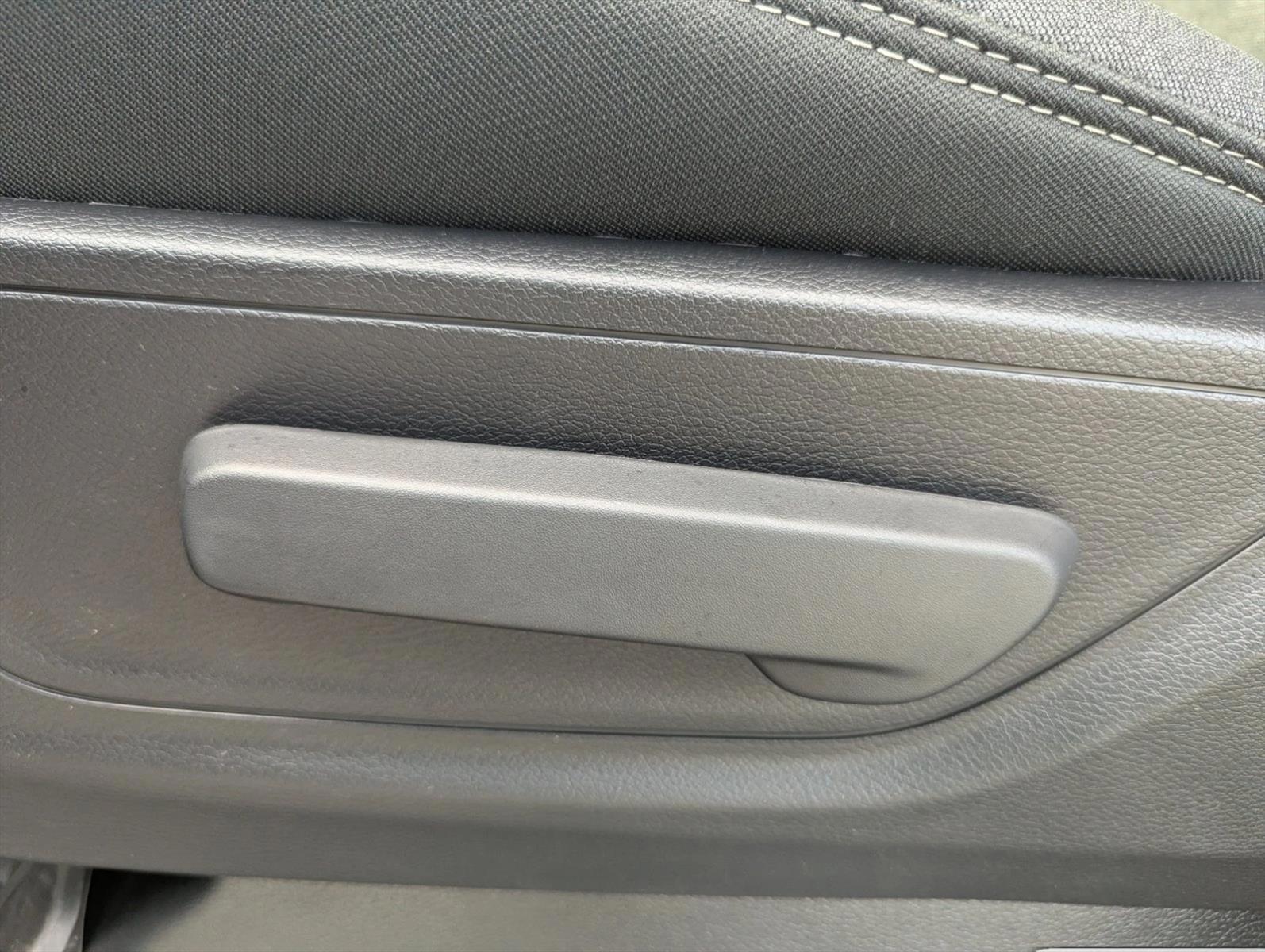 Thumbnail: 2026 RAM 1500 - 4
