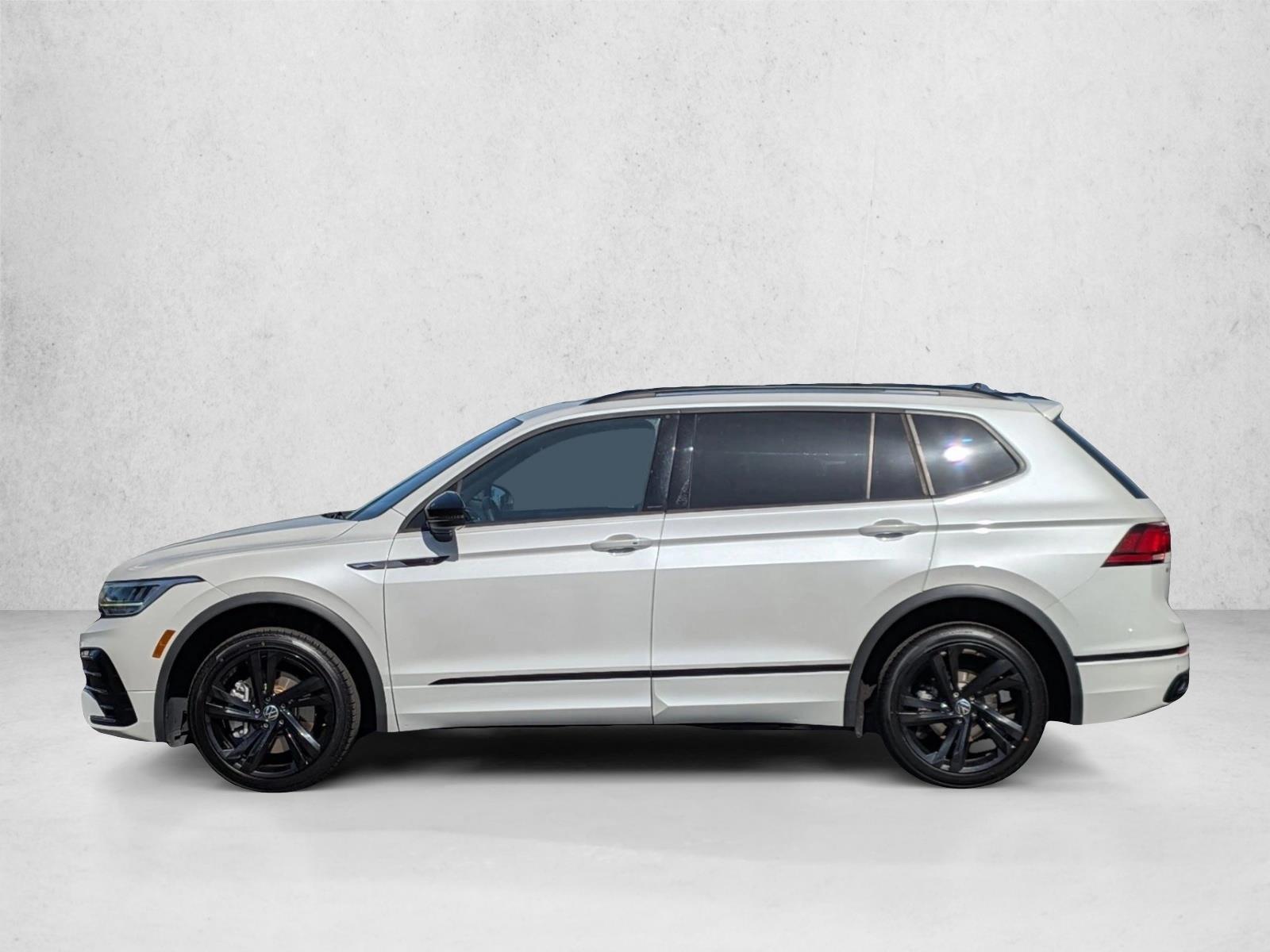 Thumbnail: 2023 Volkswagen Tiguan - 2