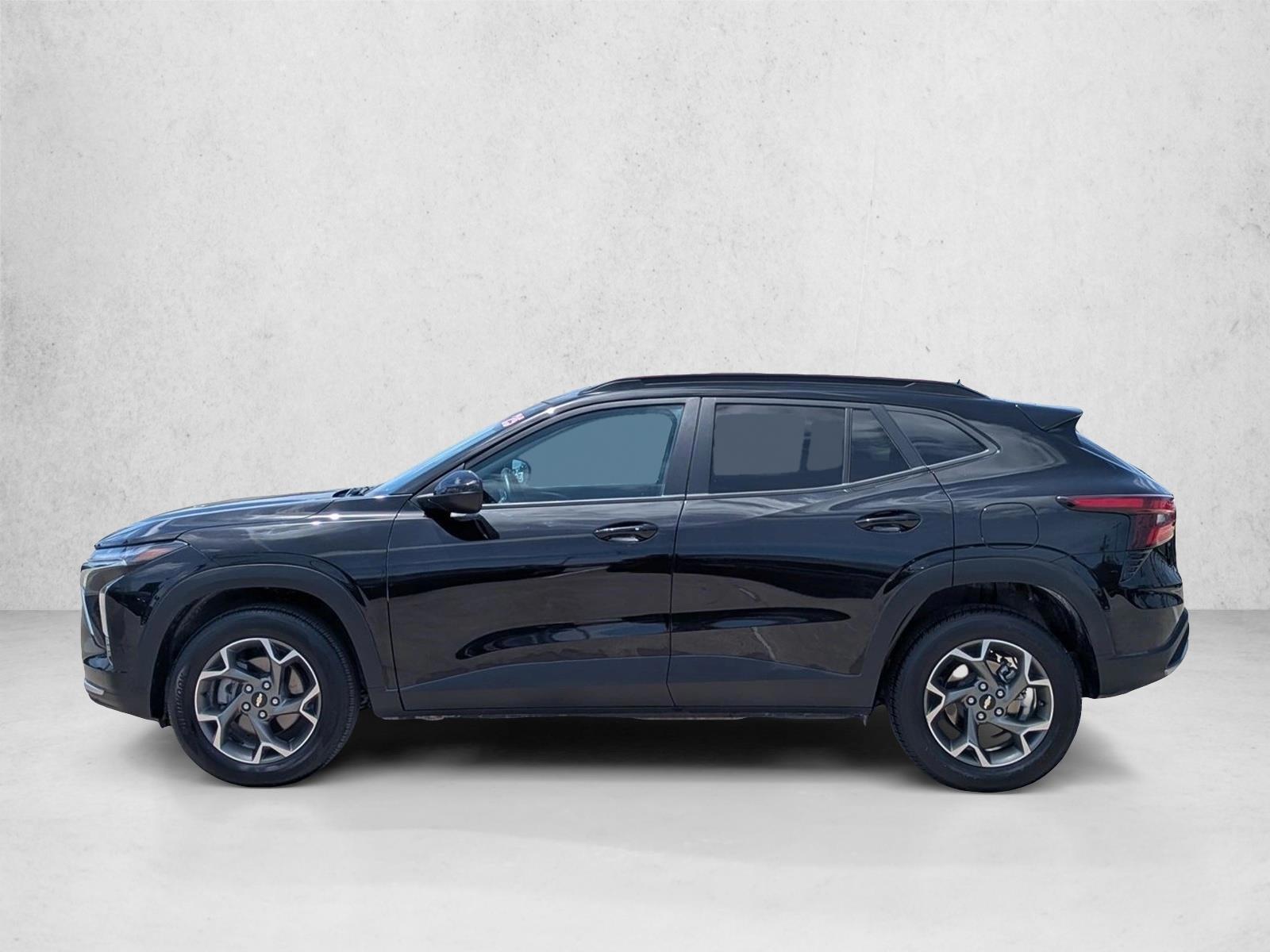 Thumbnail: 2025 Chevrolet Trax - 2