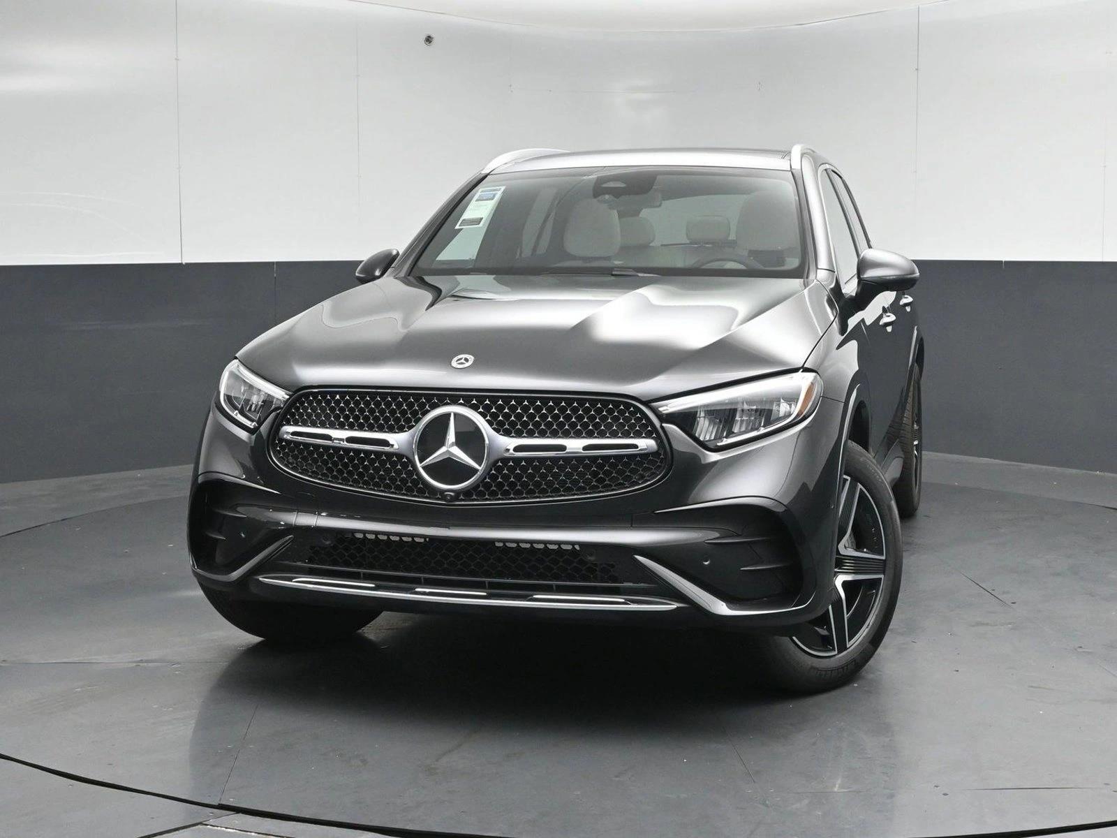 Thumbnail: 2027 Mercedes-Benz GLC - 2