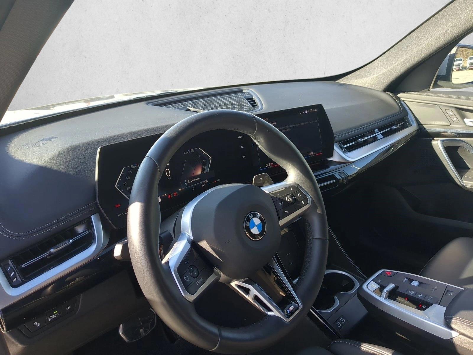 Thumbnail: 2025 BMW X1 - 3