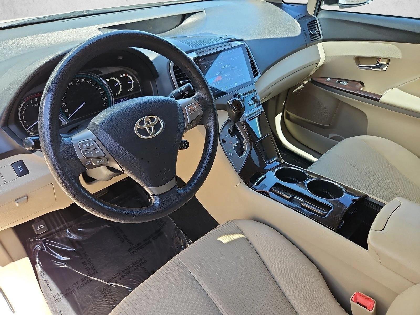 Thumbnail: 2011 Toyota Venza - 4
