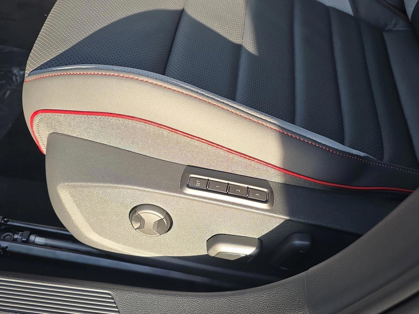 Thumbnail: 2026 Volkswagen Golf - 4