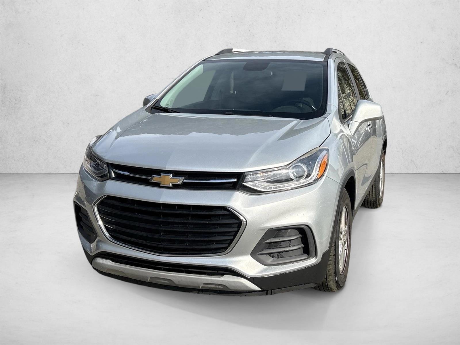 Thumbnail: 2017 Chevrolet Trax - 3