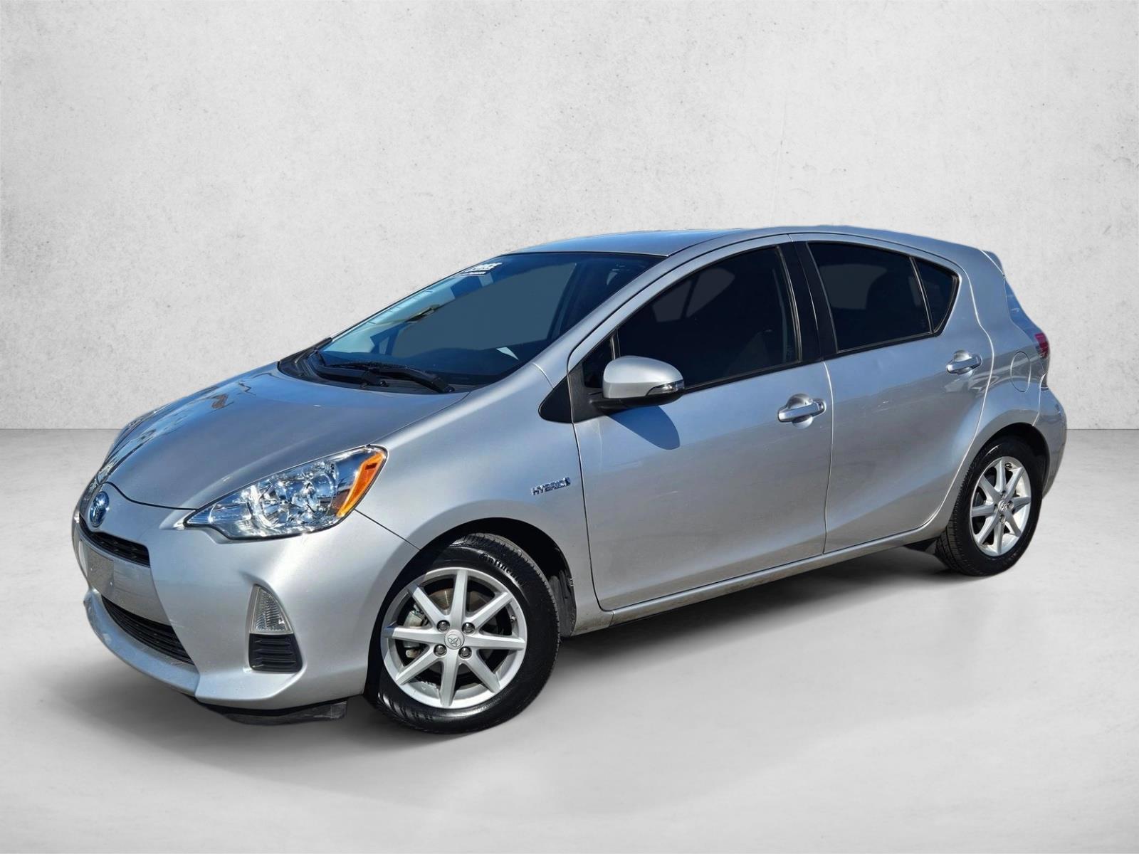 Thumbnail: 2014 Toyota Prius c - 1