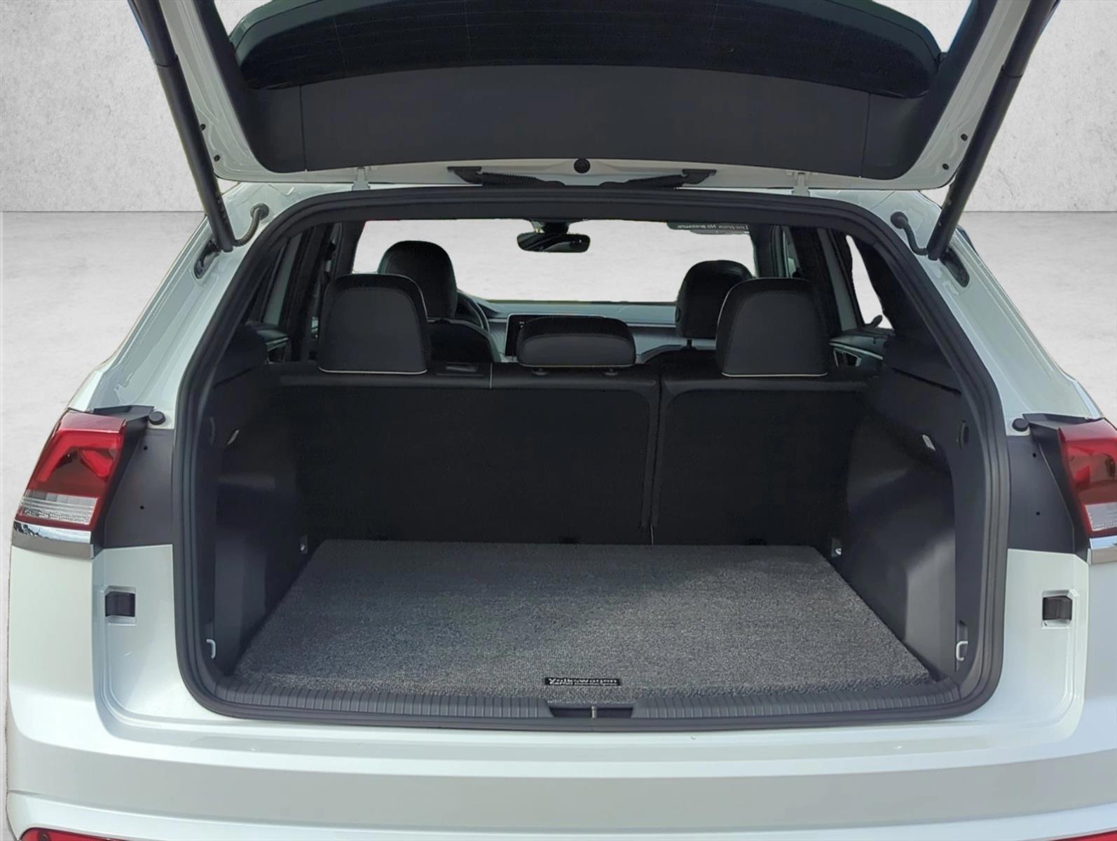 2025 Volkswagen Atlas Cross Sport