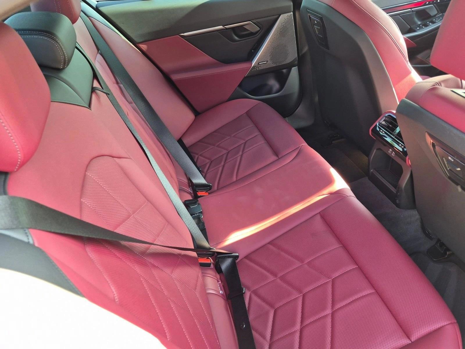2024 BMW i5 40 - Photo 21