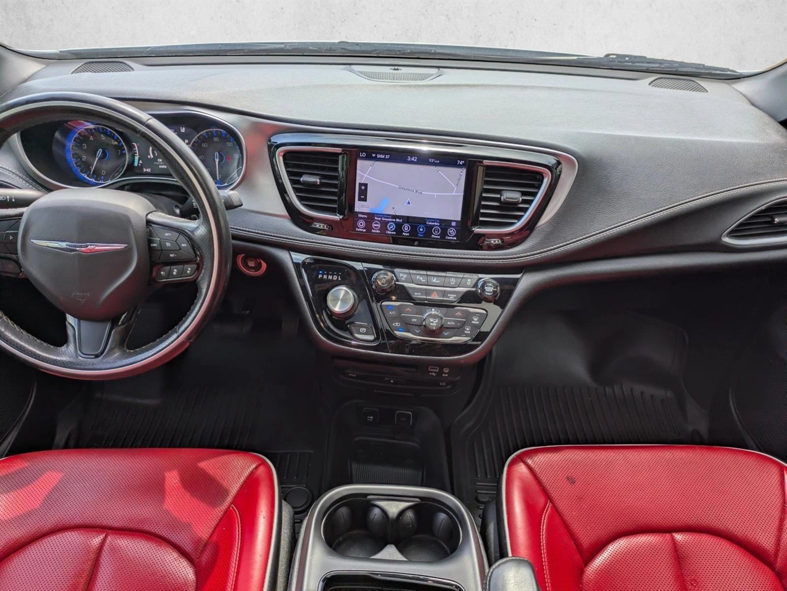 Thumbnail: 2020 Chrysler Pacifica - 3