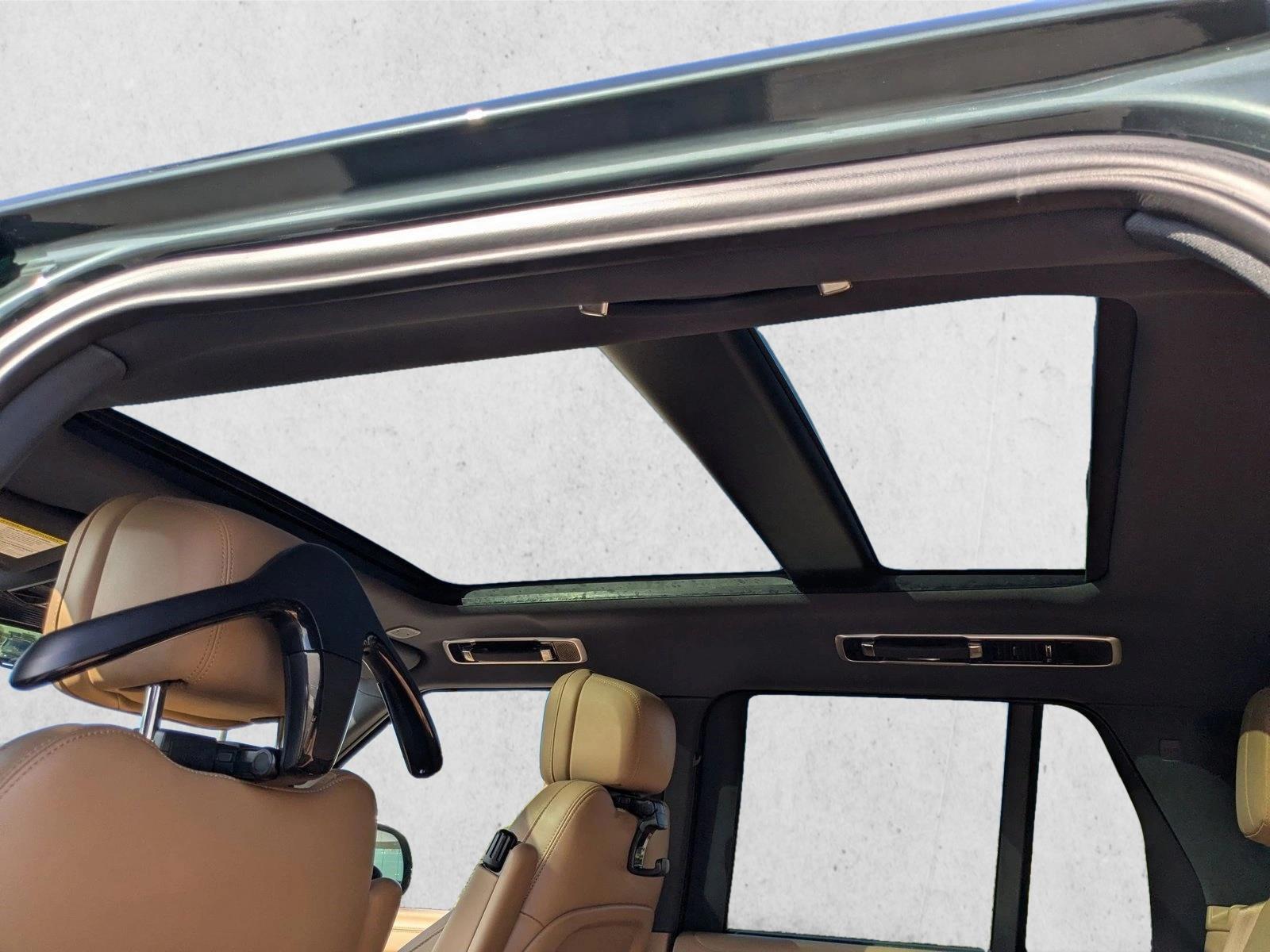 2025 Land Rover Range Rover SE - Photo 19