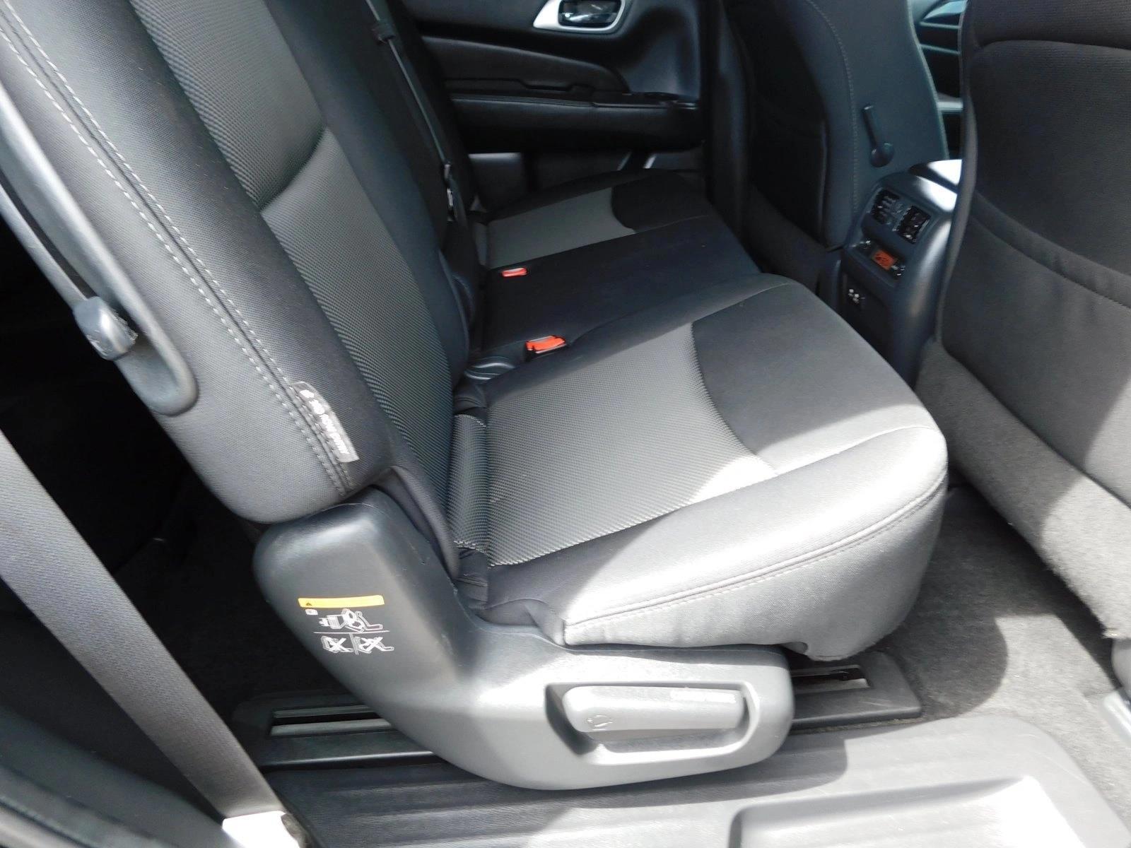 Thumbnail: 2019 Nissan Pathfinder - 5