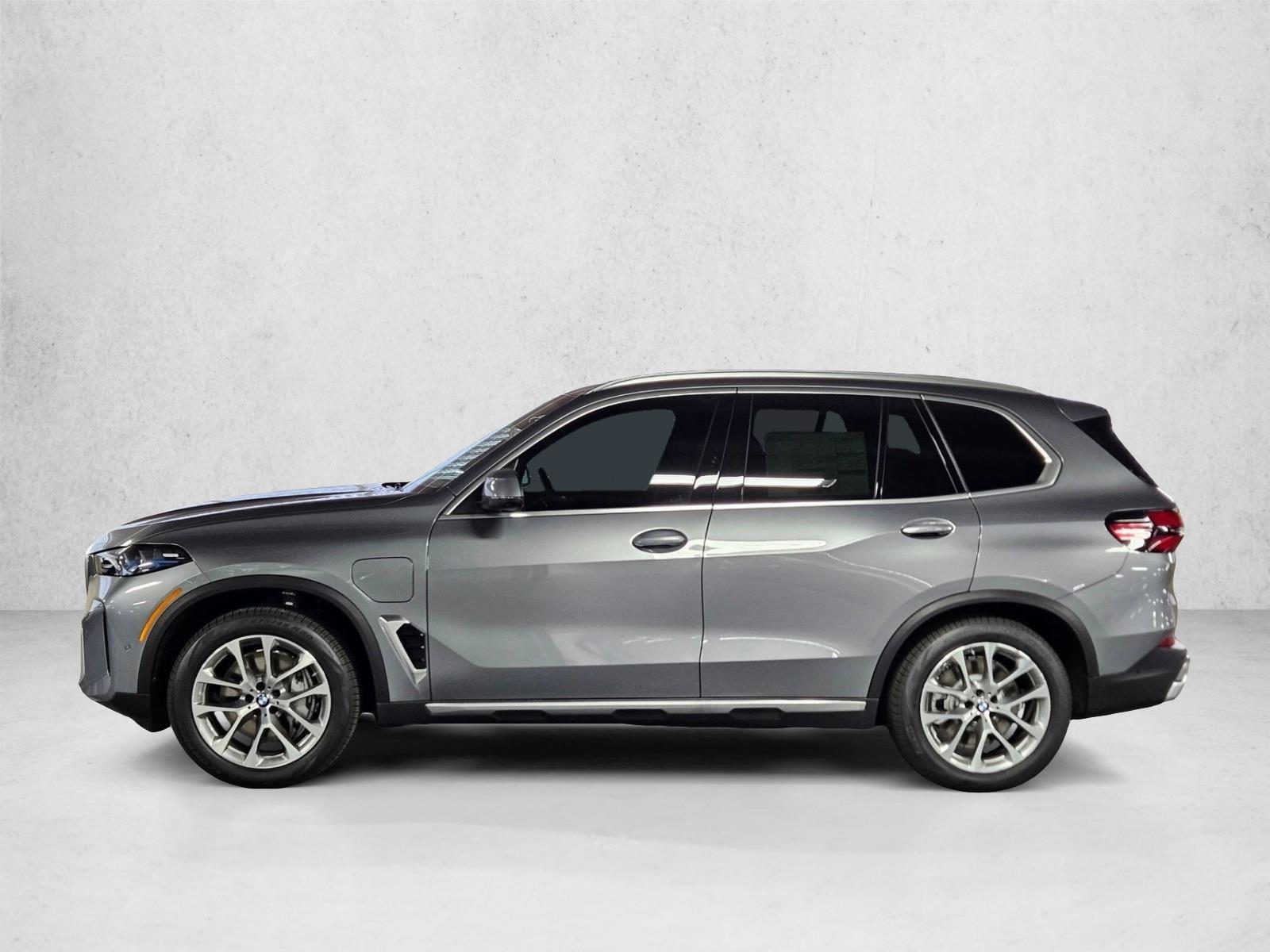 Thumbnail: 2026 BMW X5 - 2