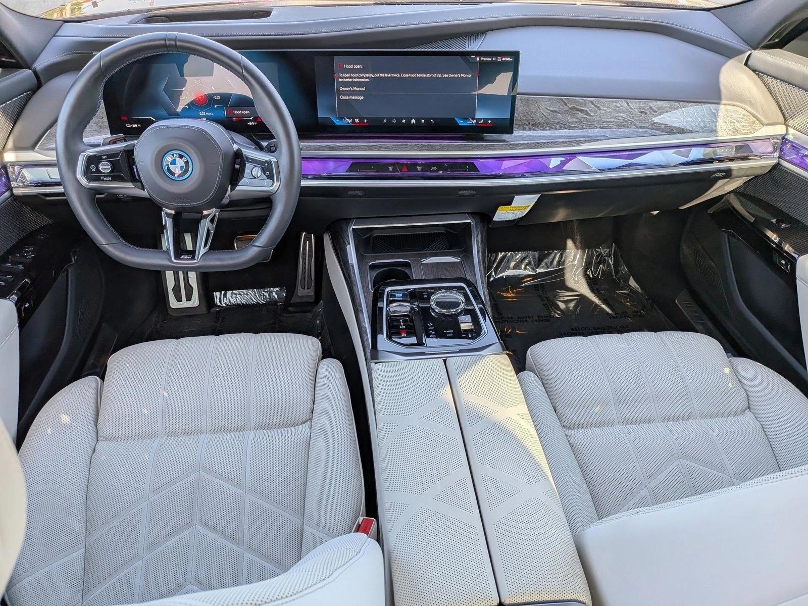Thumbnail: 2024 BMW i7 - 4
