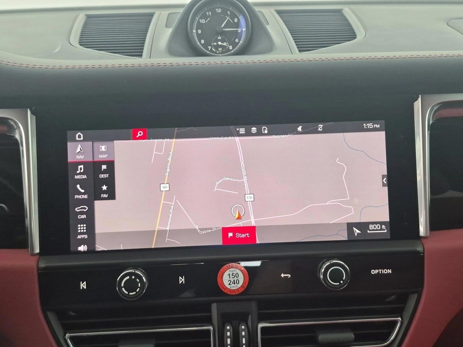 2026 Porsche Macan T - Photo 14