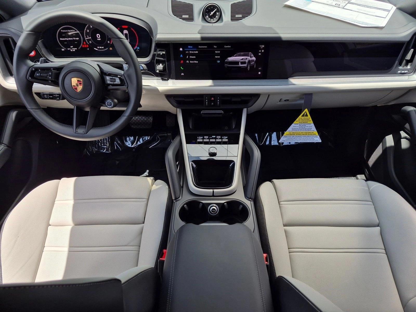 Thumbnail: 2026 Porsche Cayenne - 4