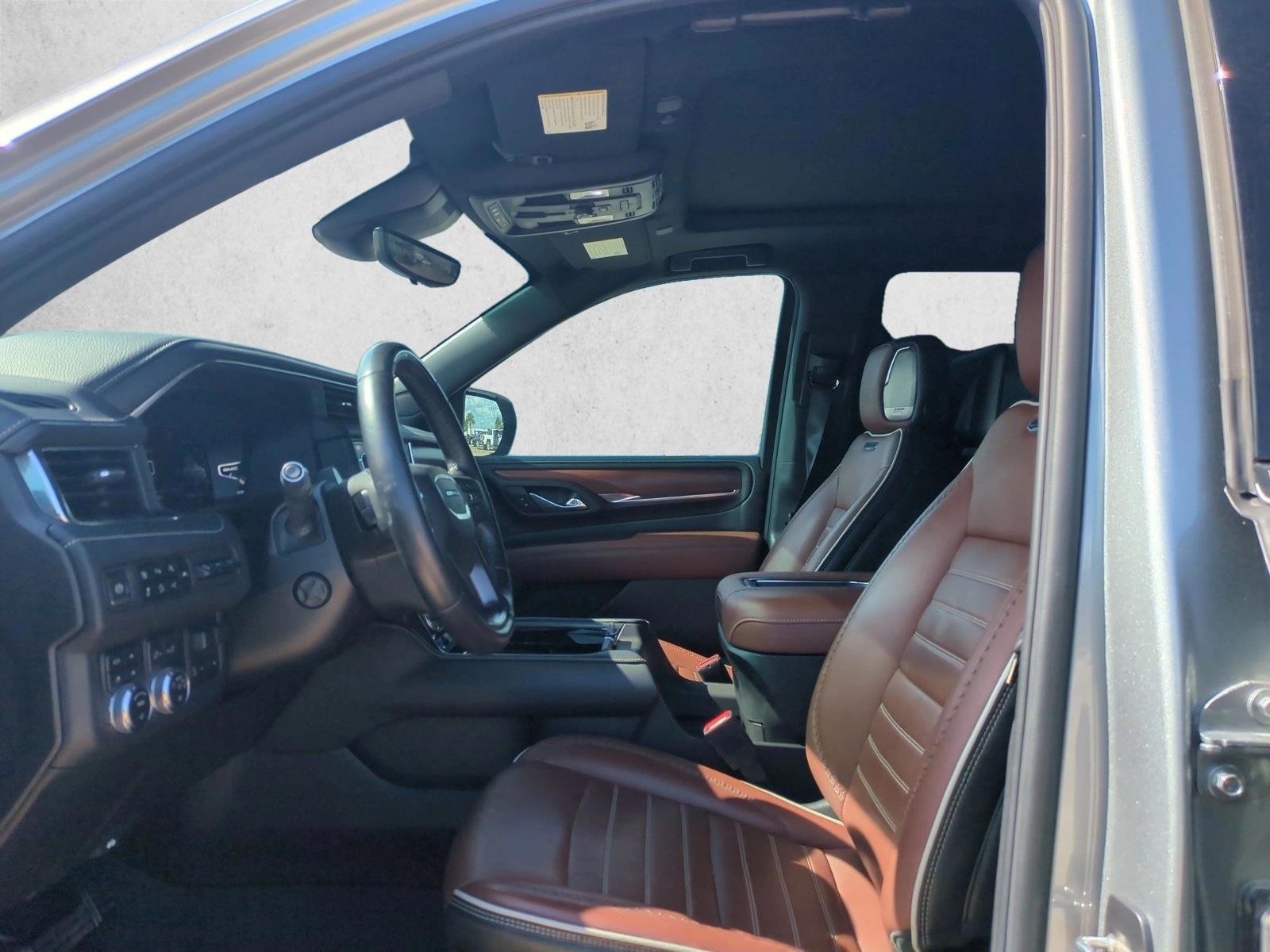 2023 GMC Yukon XL Denali Ultimate - Photo 13