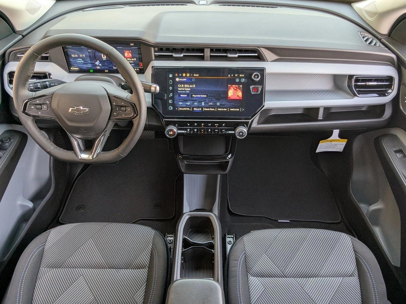Thumbnail: 2027 Chevrolet Bolt EV - 4