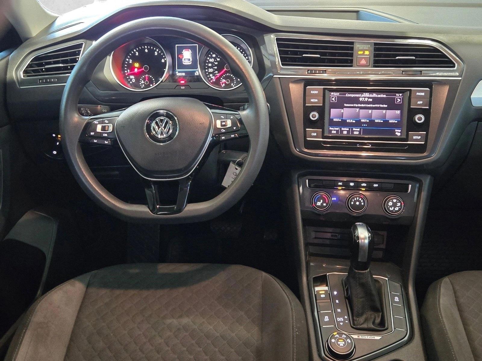 Thumbnail: 2018 Volkswagen Tiguan - 4