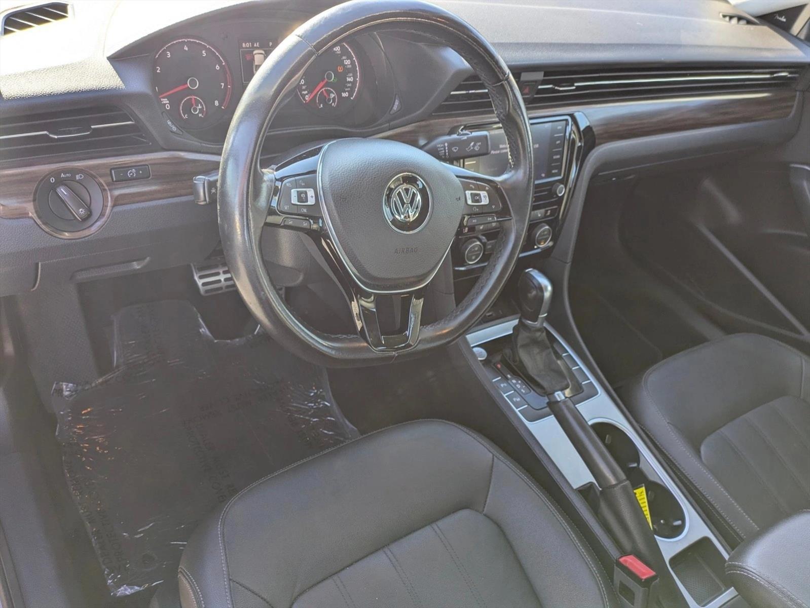 Thumbnail: 2020 Volkswagen Passat - 3