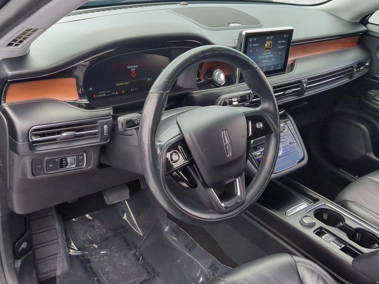 Thumbnail: 2020 Lincoln Corsair - 3