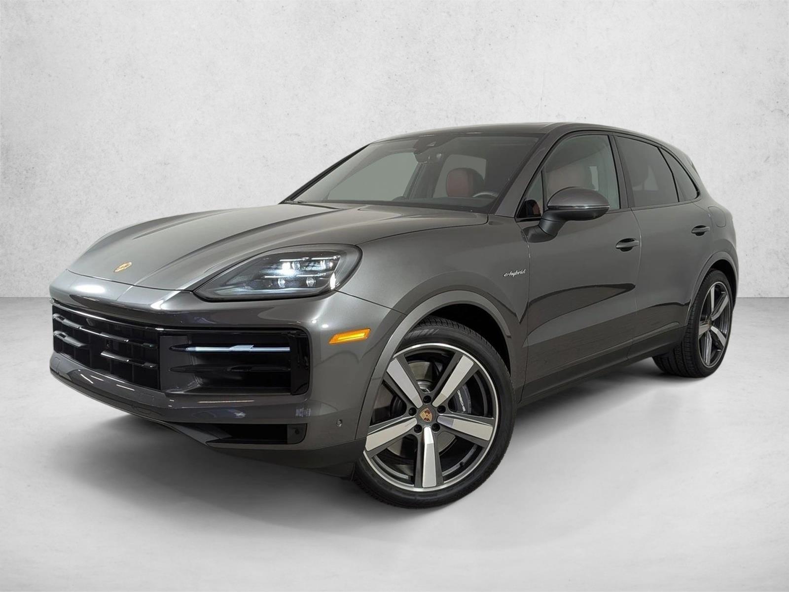 2025 Porsche Cayenne E-Hybrid's photo