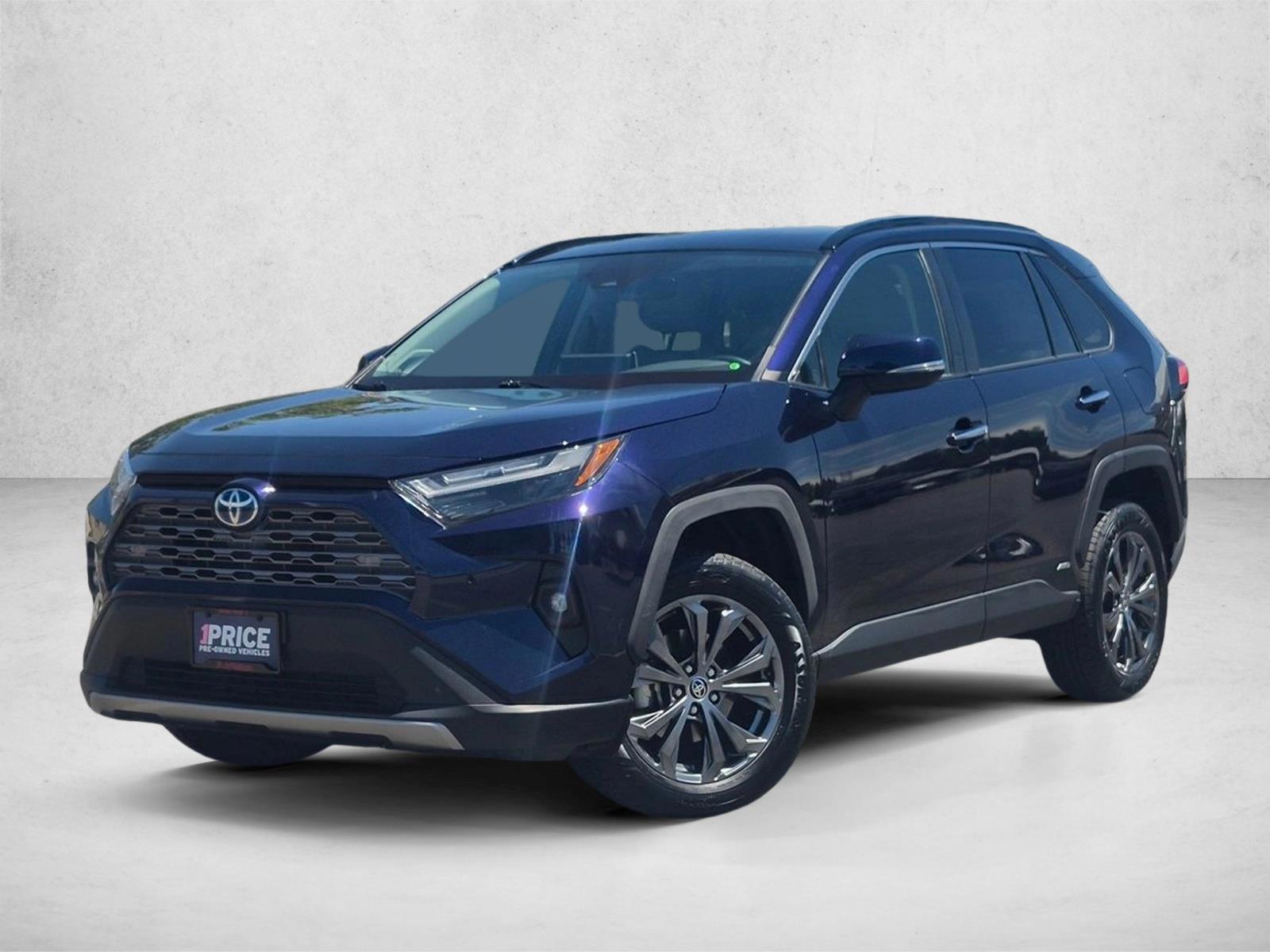 Thumbnail: 2022 Toyota RAV4 - 1