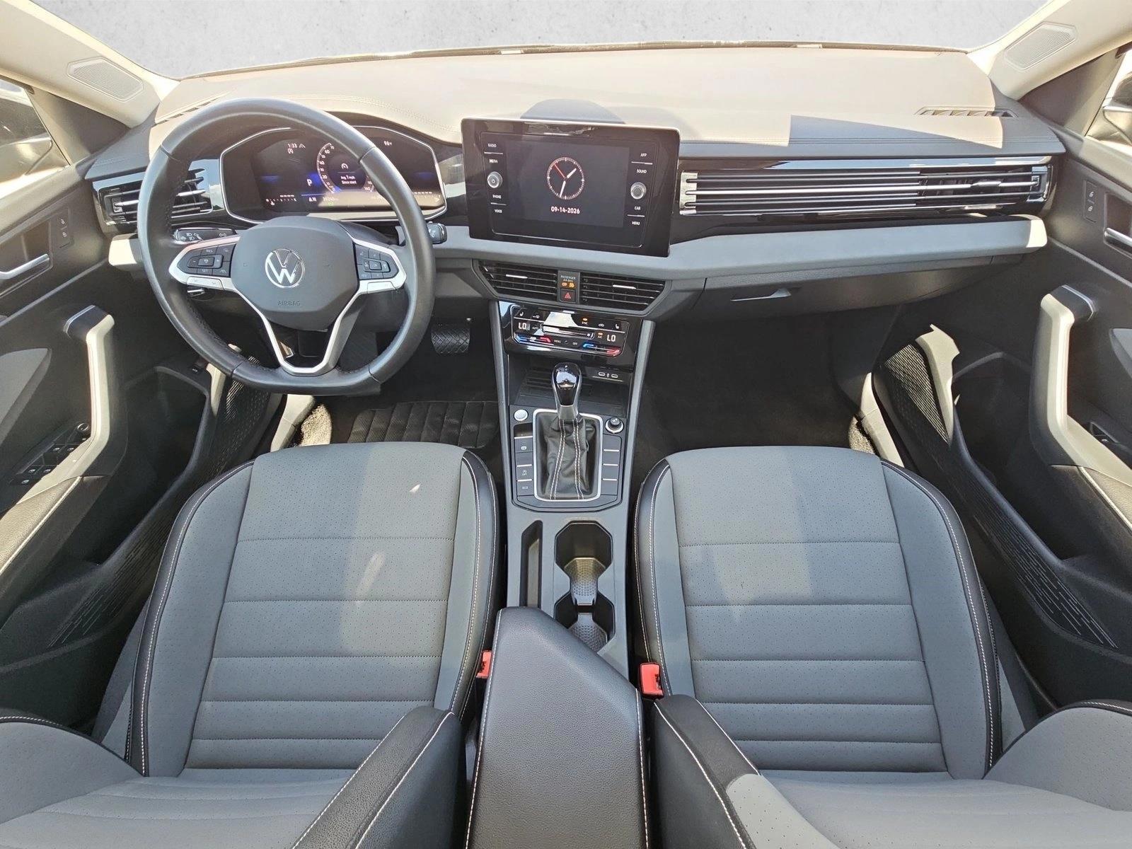 Thumbnail: 2025 Volkswagen Jetta - 3