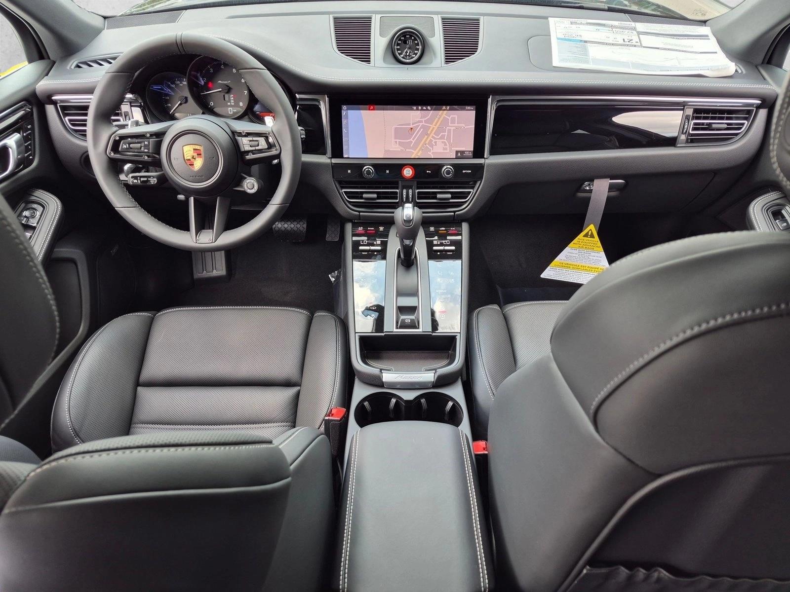 Thumbnail: 2026 Porsche Macan - 4