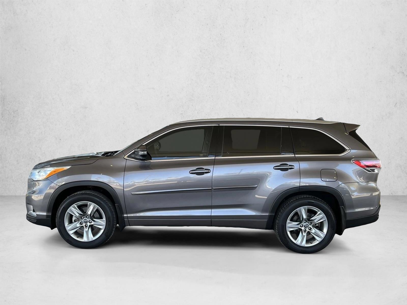 Thumbnail: 2016 Toyota Highlander - 2