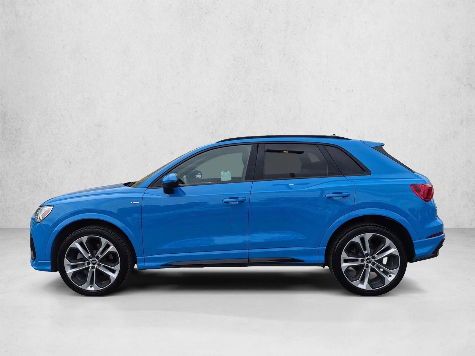 Thumbnail: 2022 Audi Q3 - 2