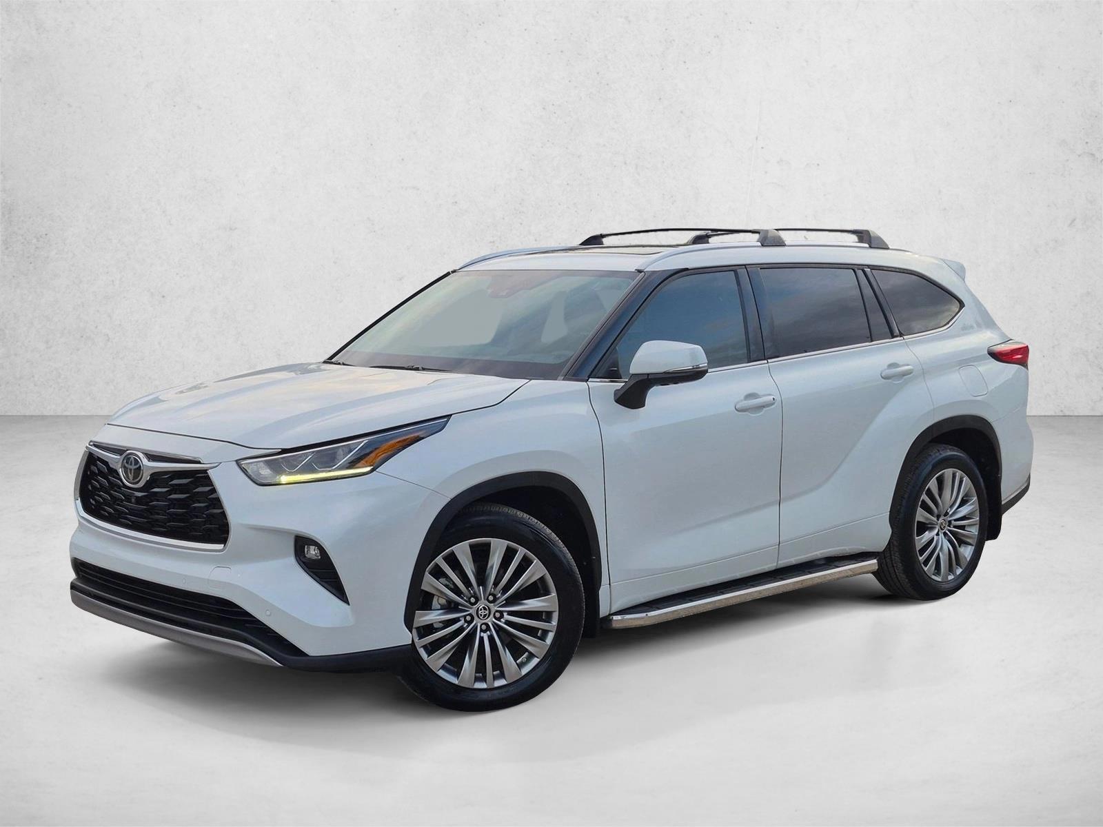 Thumbnail: 2022 Toyota Highlander - 1