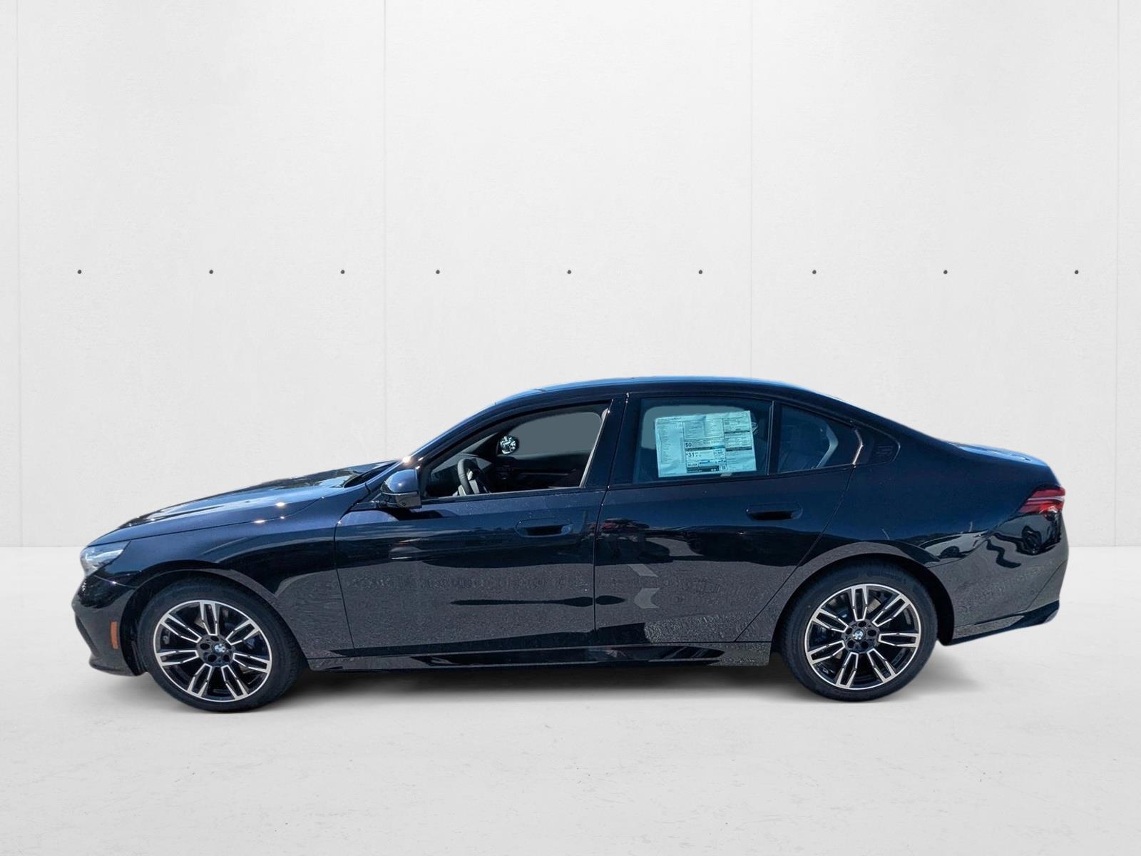 Thumbnail: 2026 BMW 5 Series - 2