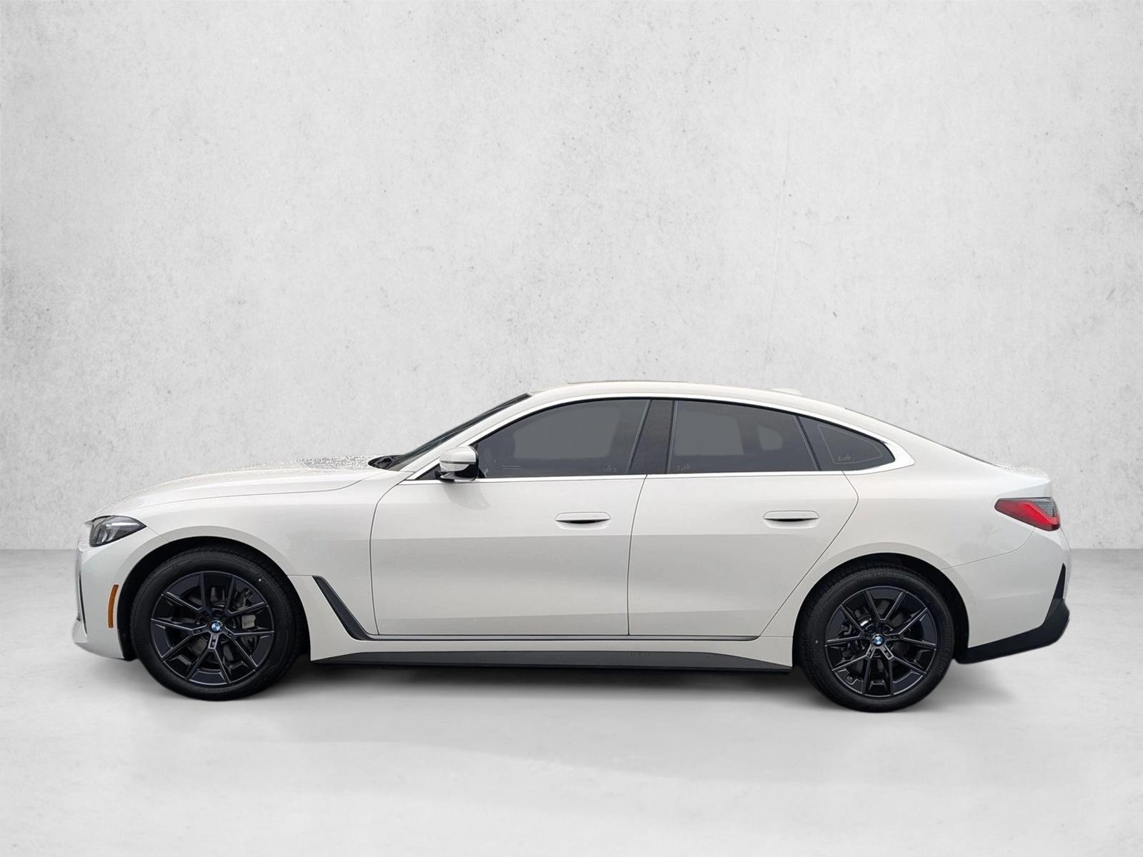 Thumbnail: 2025 BMW i4 - 2