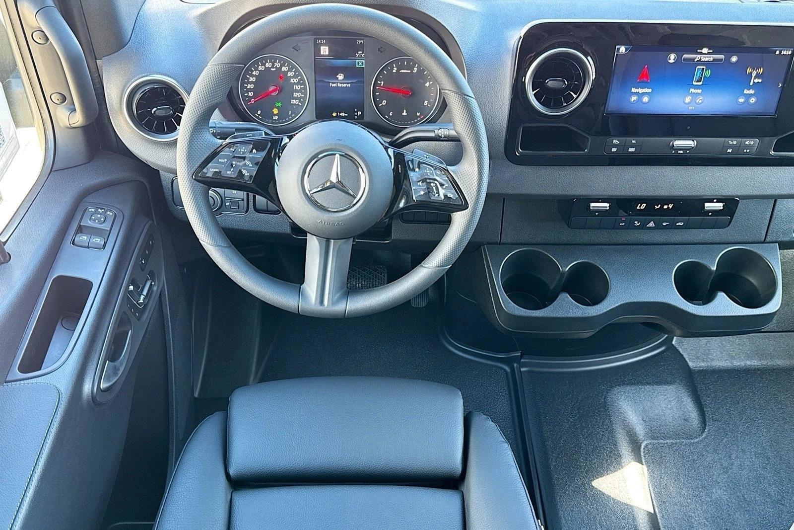 Thumbnail: 2026 Mercedes-Benz Sprinter - 3