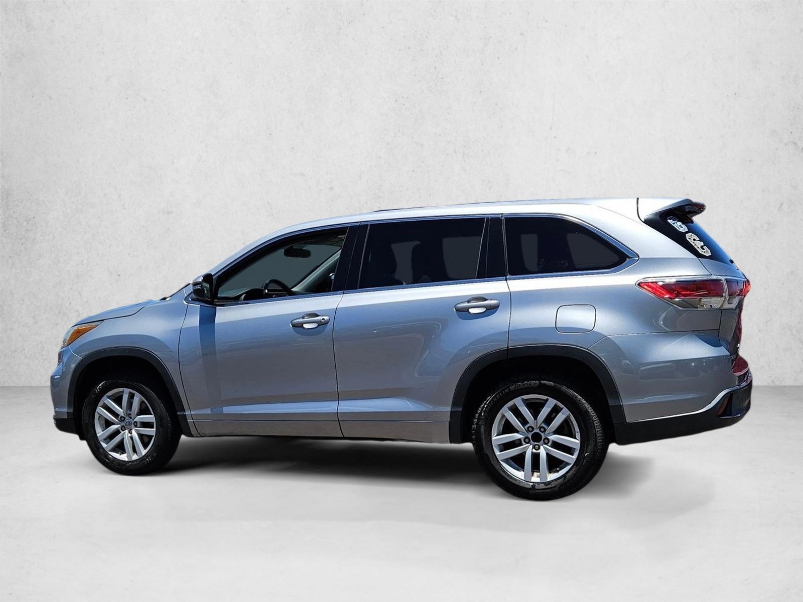 Thumbnail: 2015 Toyota Highlander - 2