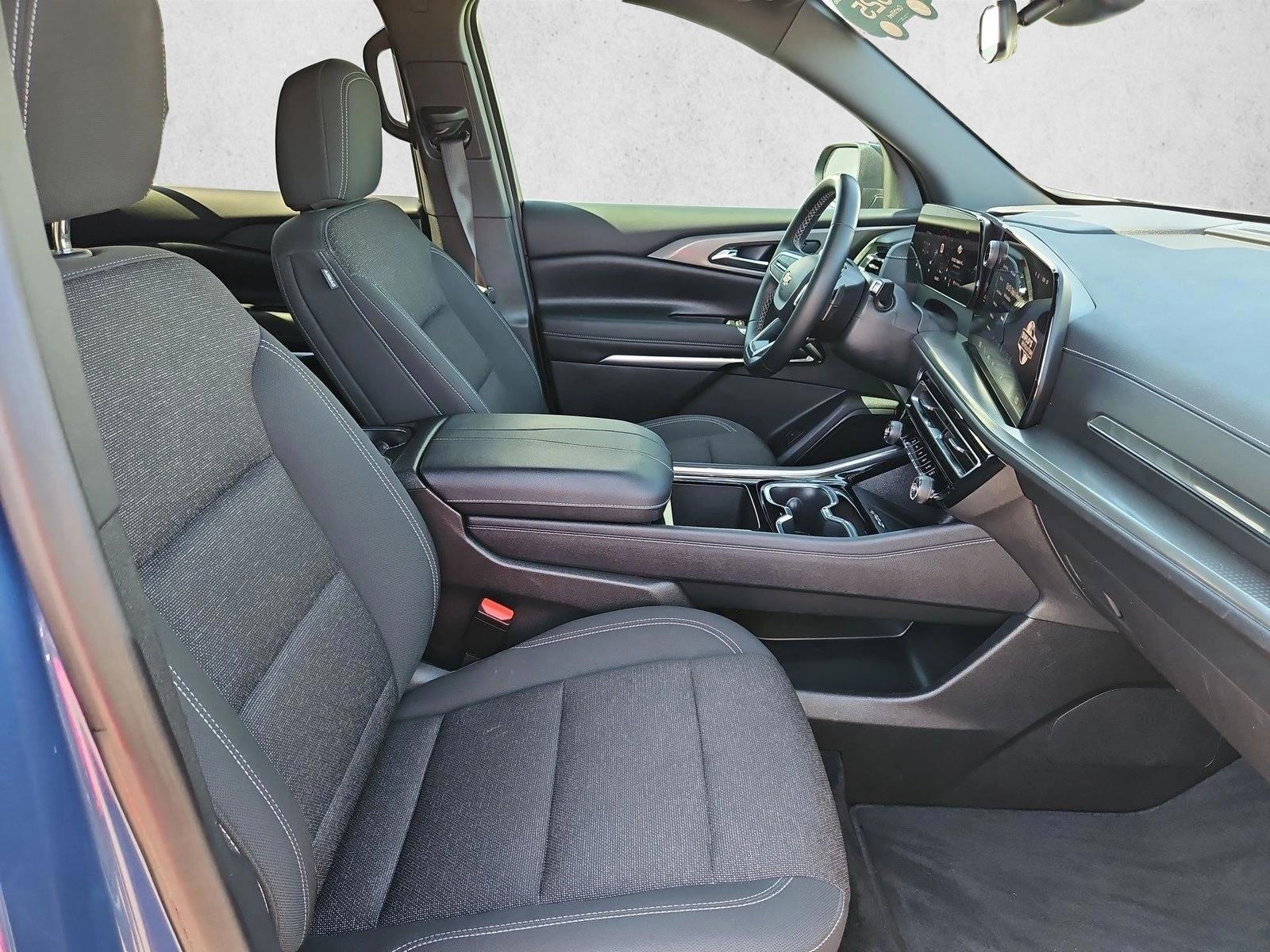 2025 Chevrolet Traverse LT - Photo 27