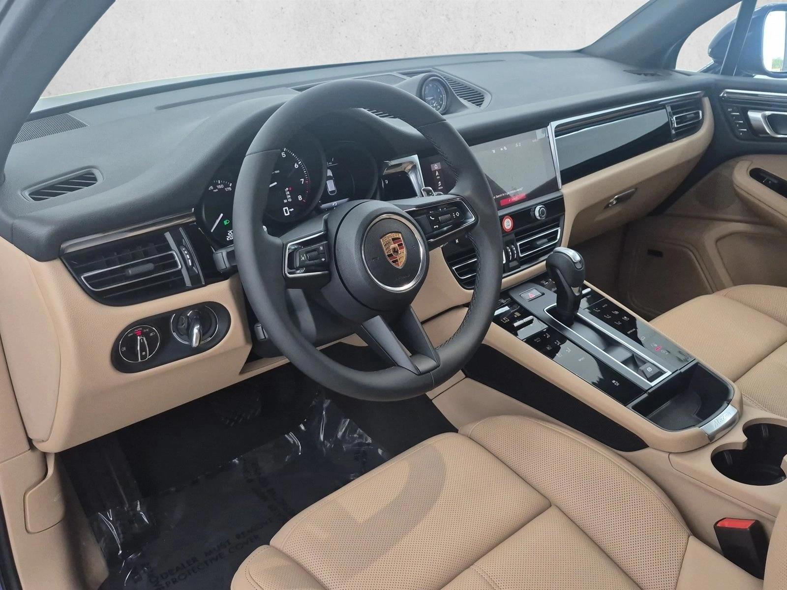 Thumbnail: 2026 Porsche Macan - 3