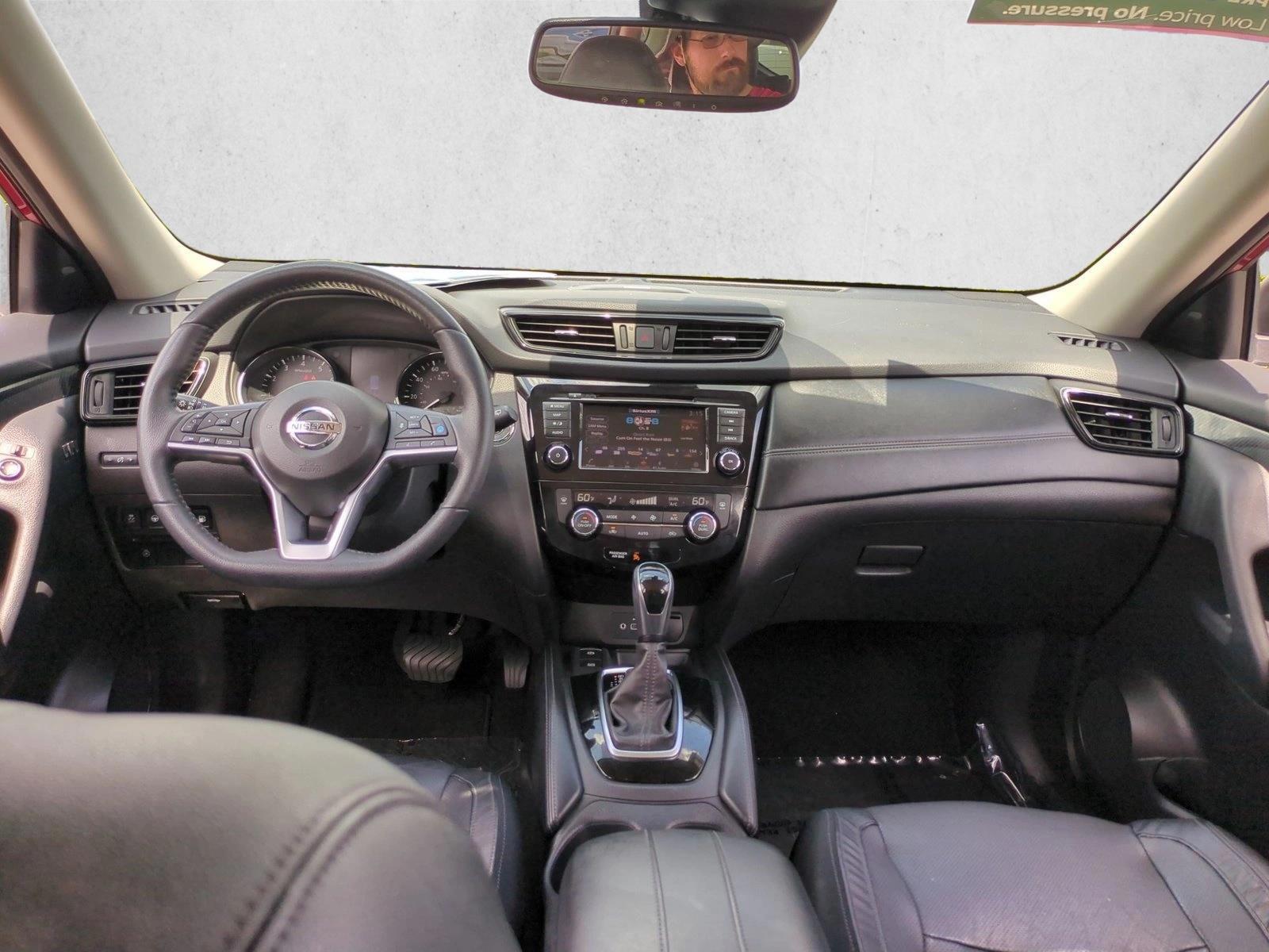 Thumbnail: 2020 Nissan Rogue - 3