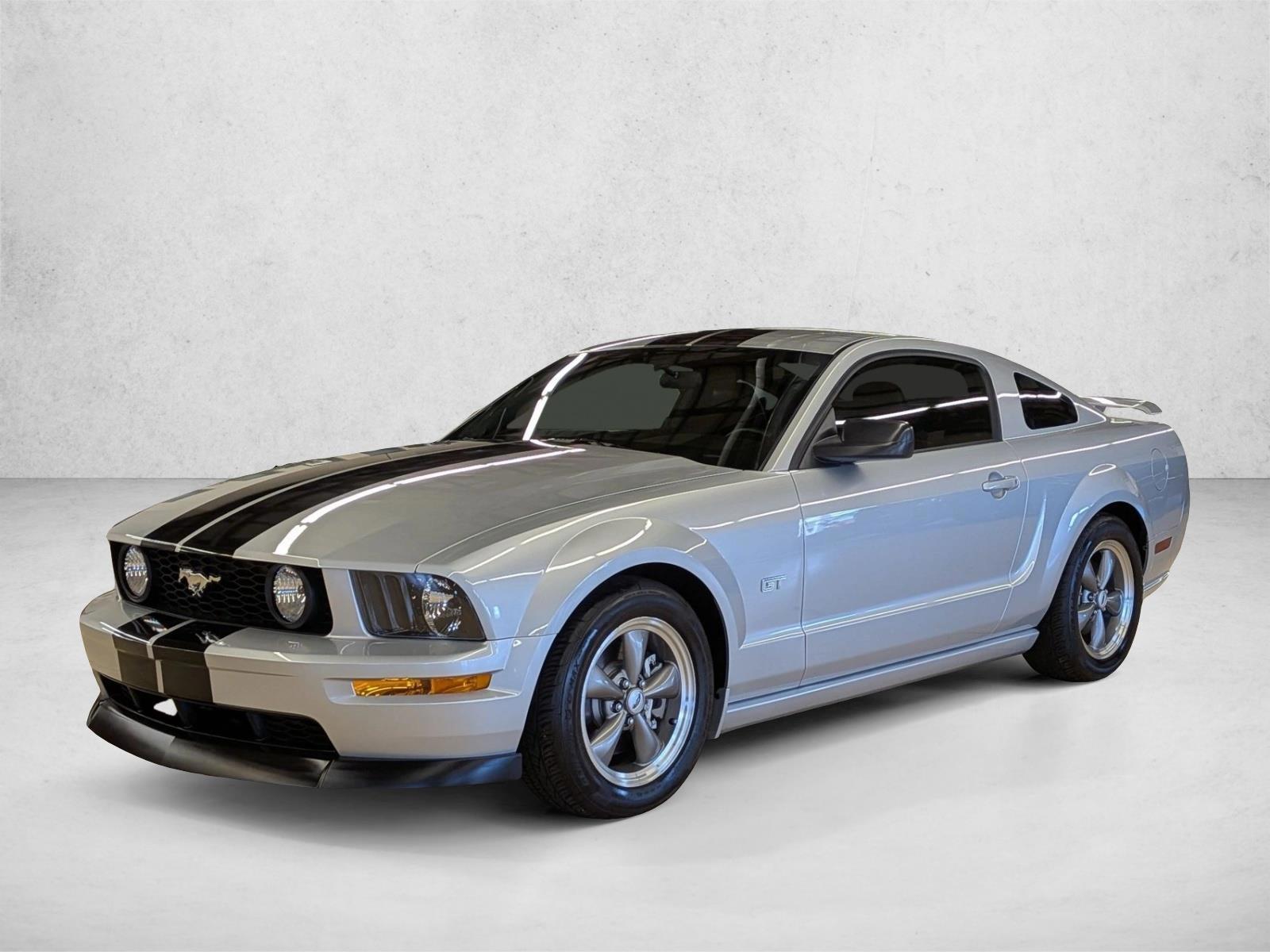 Thumbnail: 2005 Ford Mustang - 1