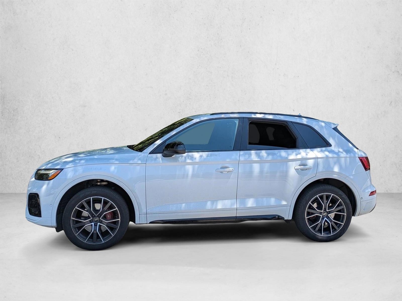 Thumbnail: 2025 Audi SQ5 - 2