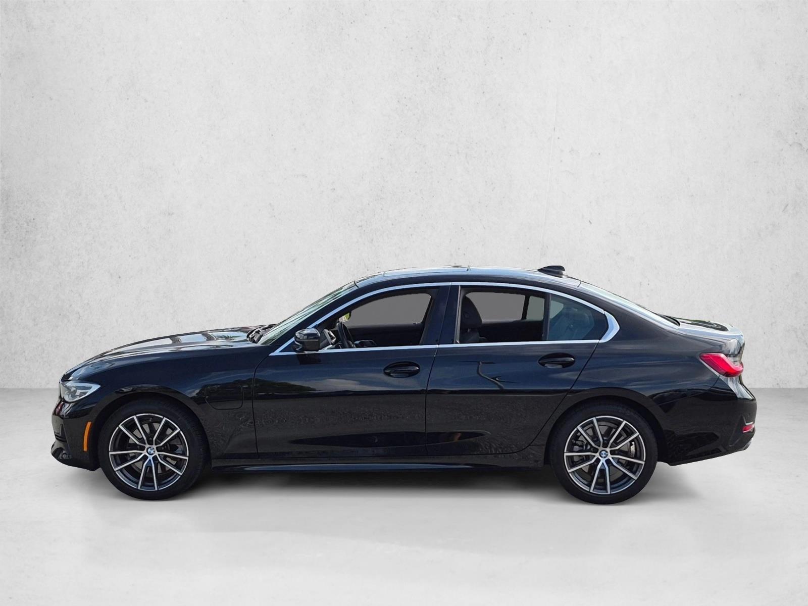 Thumbnail: 2021 BMW 3 Series - 2