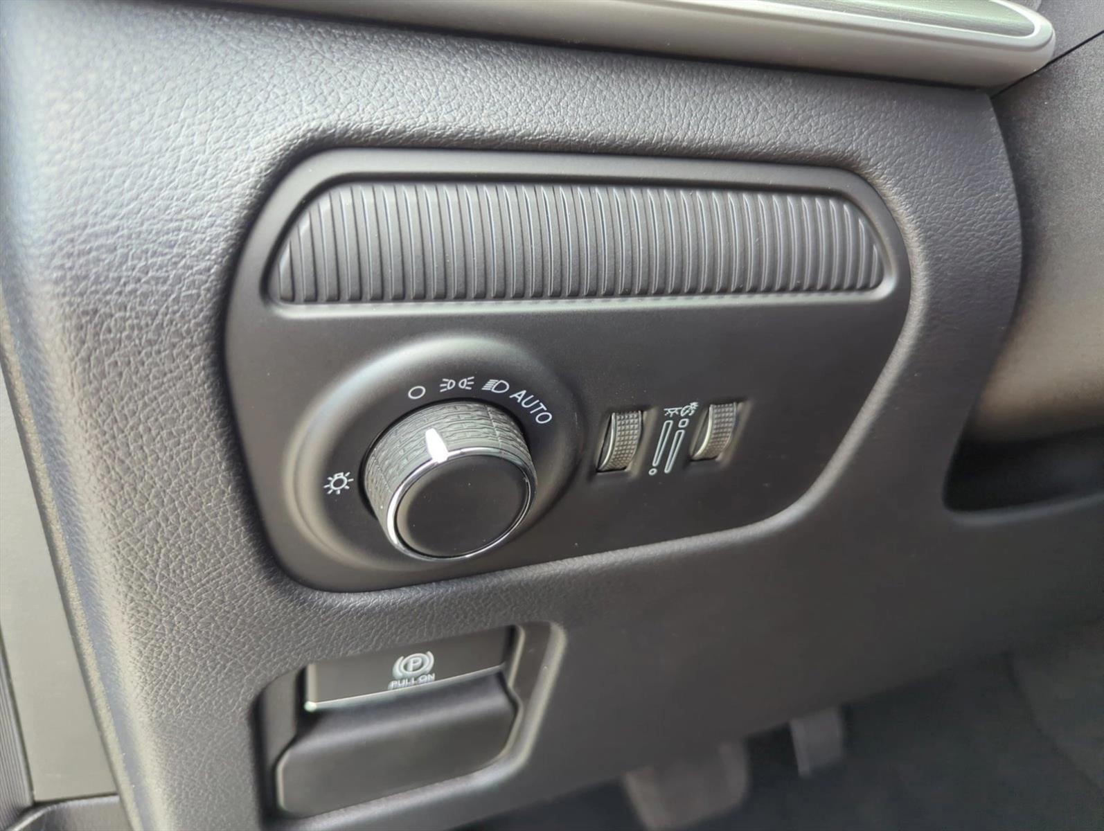 Thumbnail: 2026 Jeep Grand Wagoneer - 4