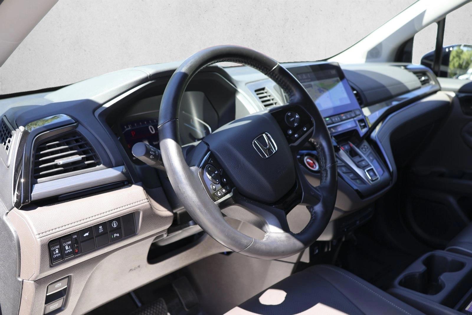 Thumbnail: 2023 Honda Odyssey - 3