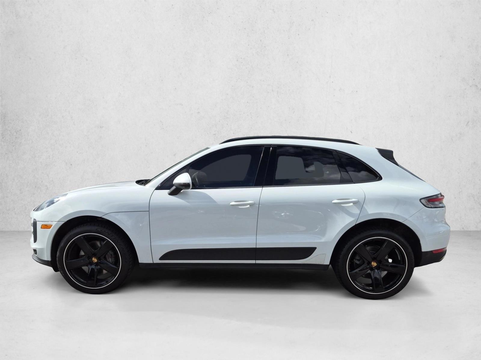 Thumbnail: 2021 Porsche Macan - 2