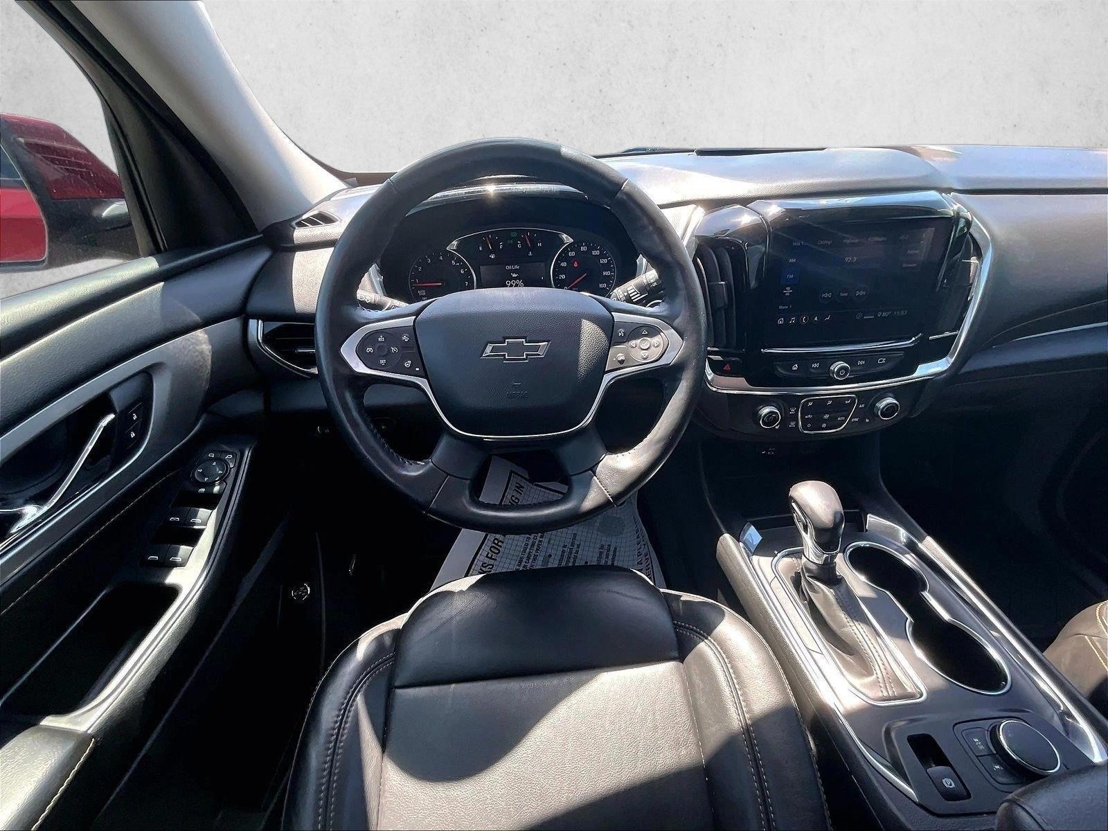 Thumbnail: 2021 Chevrolet Traverse - 3