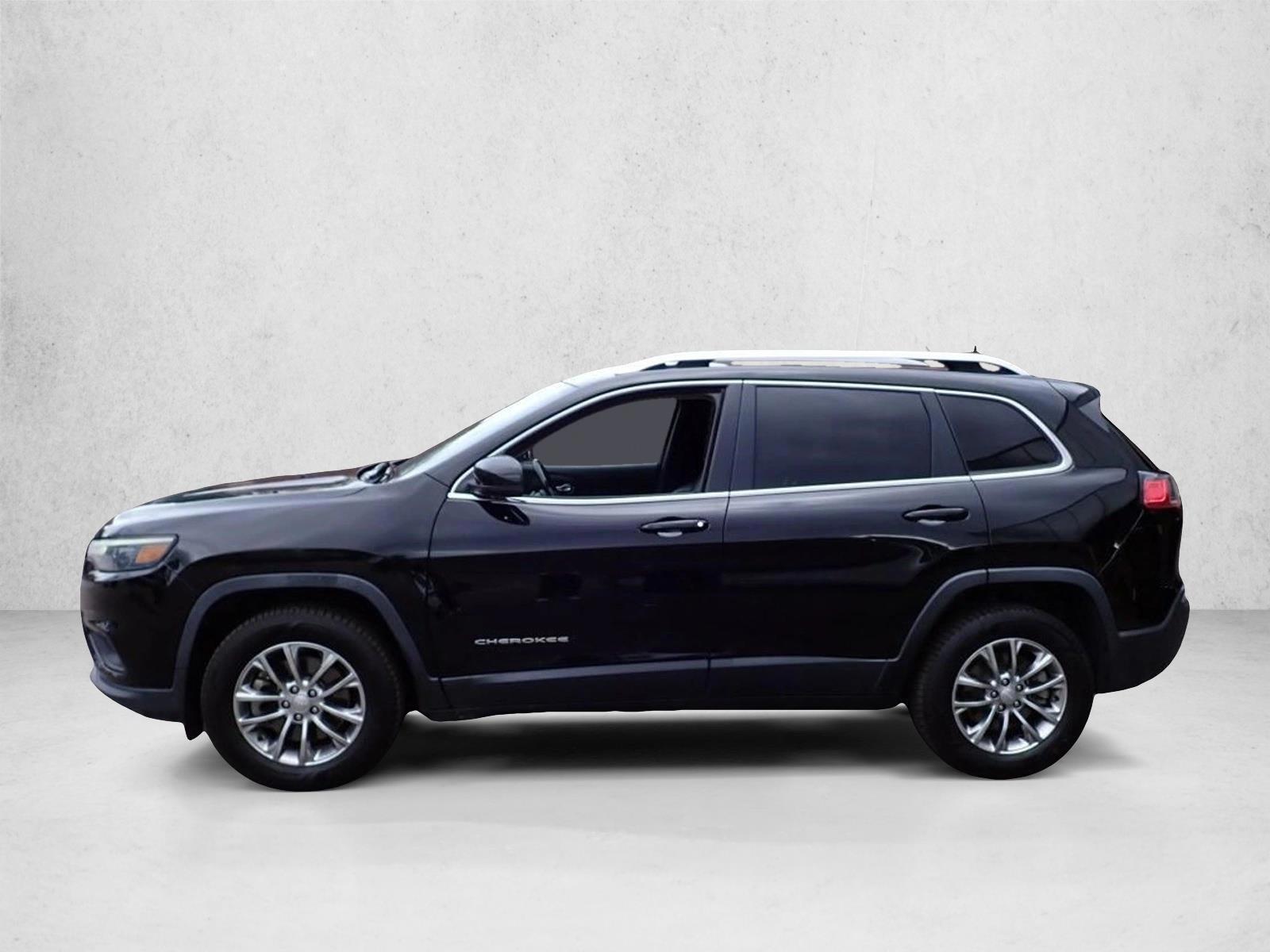 Thumbnail: 2021 Jeep Cherokee - 3